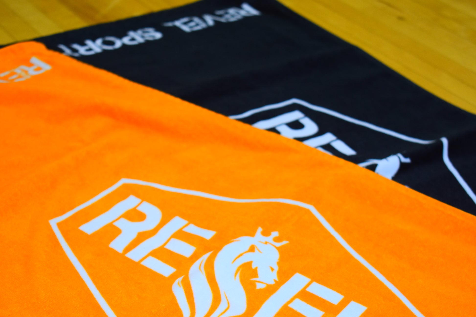 SPORTS TOWEL